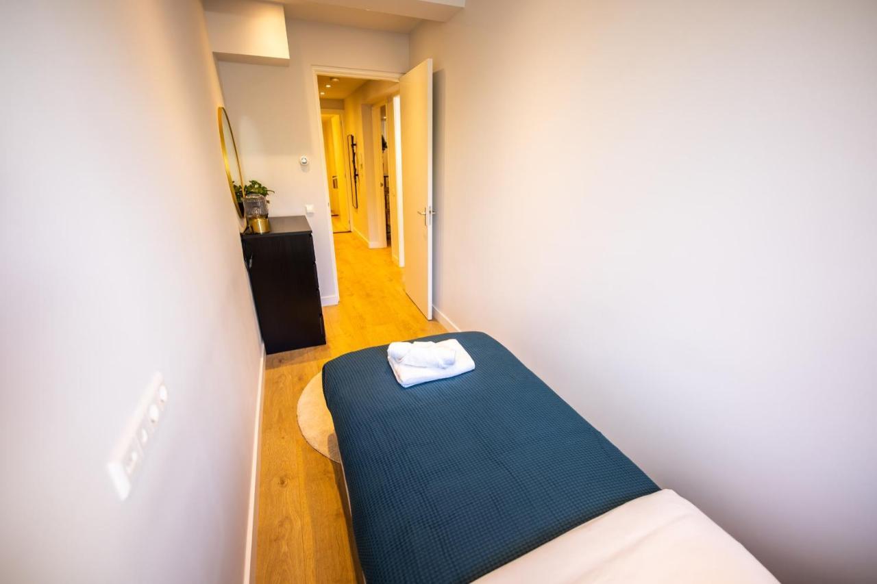 Distinct 2 Bedroom Serviced 84m2 -vp2d- Rotterdam