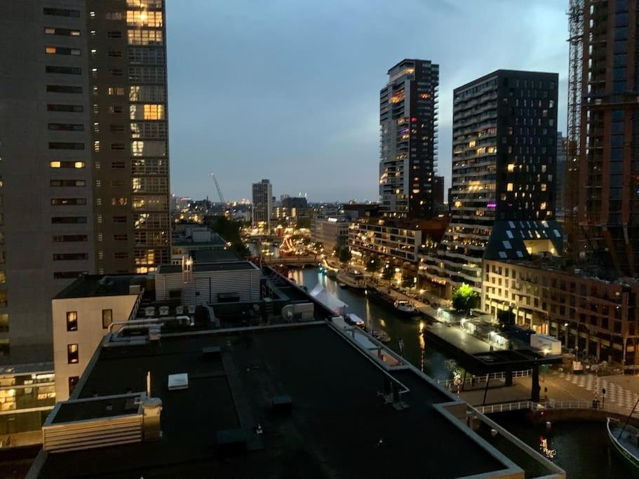 Apartment Stunning View Apt Free Parking Rotterdam