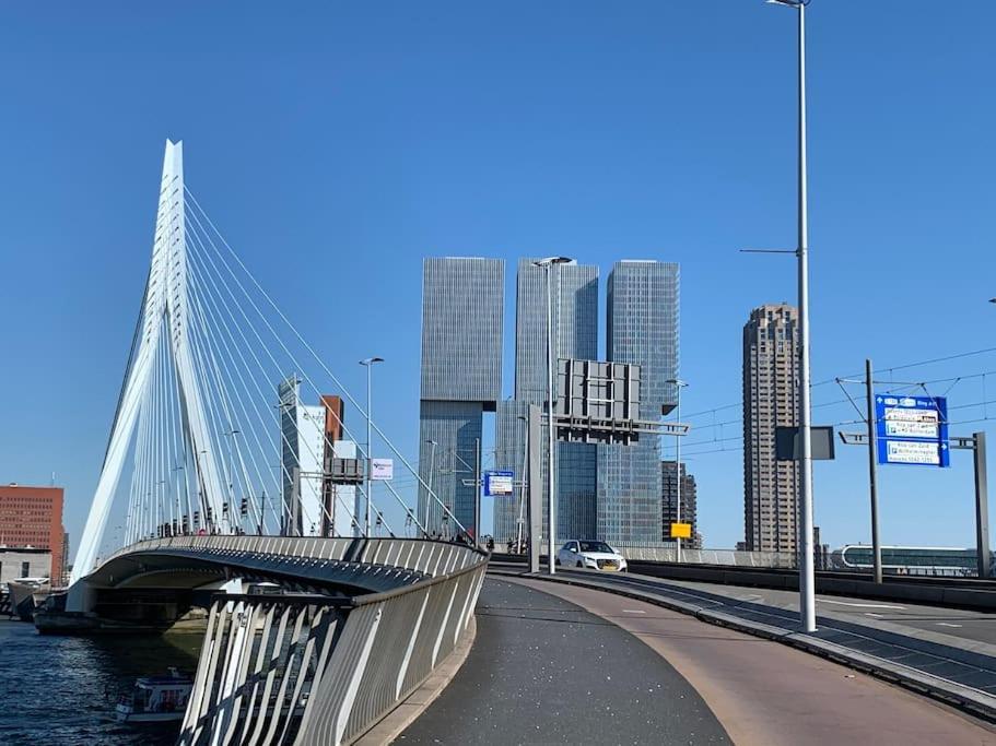 Apartment Stunning View Apt Free Parking Rotterdam