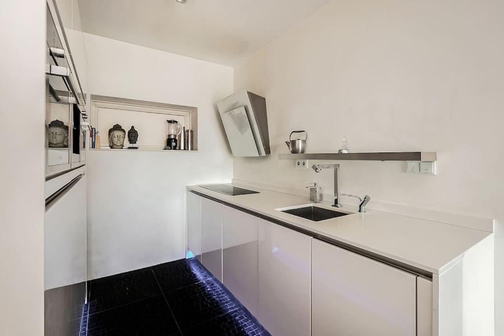 Stunning View Apt Free Parking Rotterdam