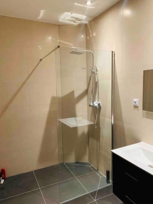 Stunning View Apt Free Parking Apartment *