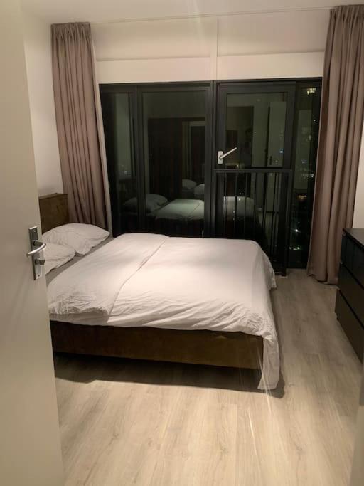 Stunning View Apt Free Parking Apartment *