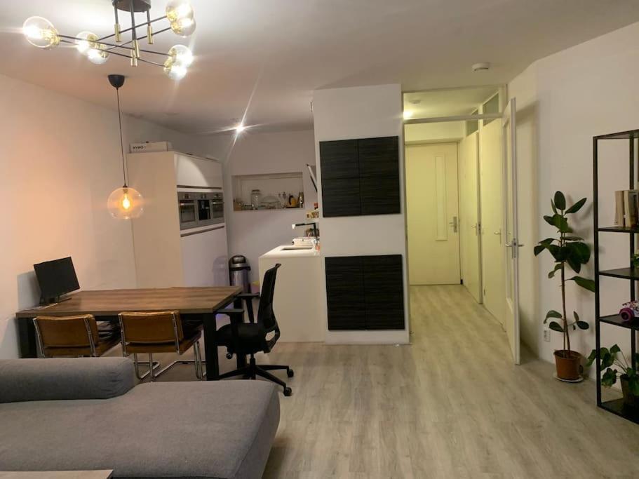 Apartment Stunning View Apt Free Parking Rotterdam