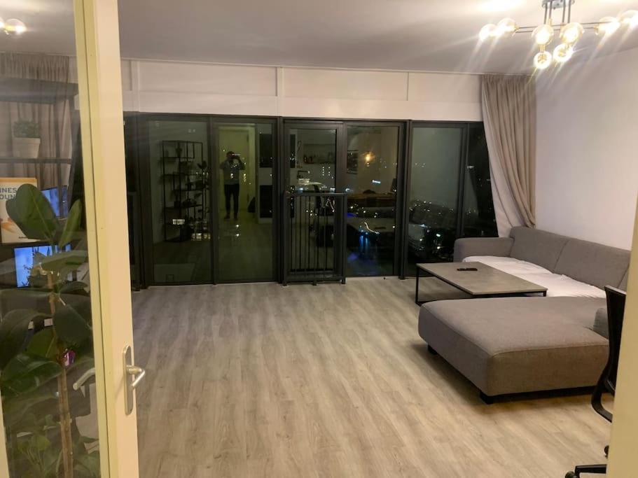 Stunning View Apt Free Parking