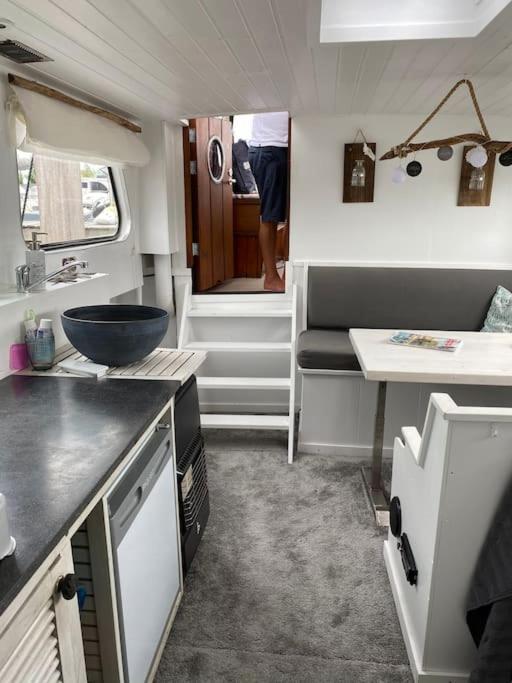 Classic Boat 4-6p Boco Living Marina Appartement Rotterdam