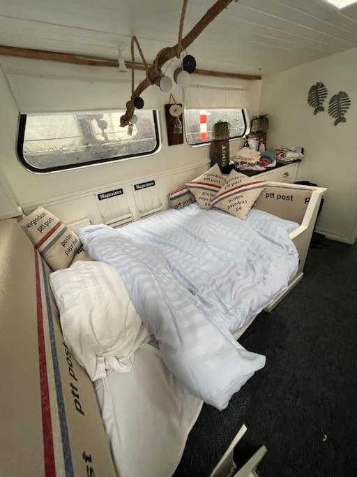 Classic Boat 4-6p Boco Living Marina * Rotterdam