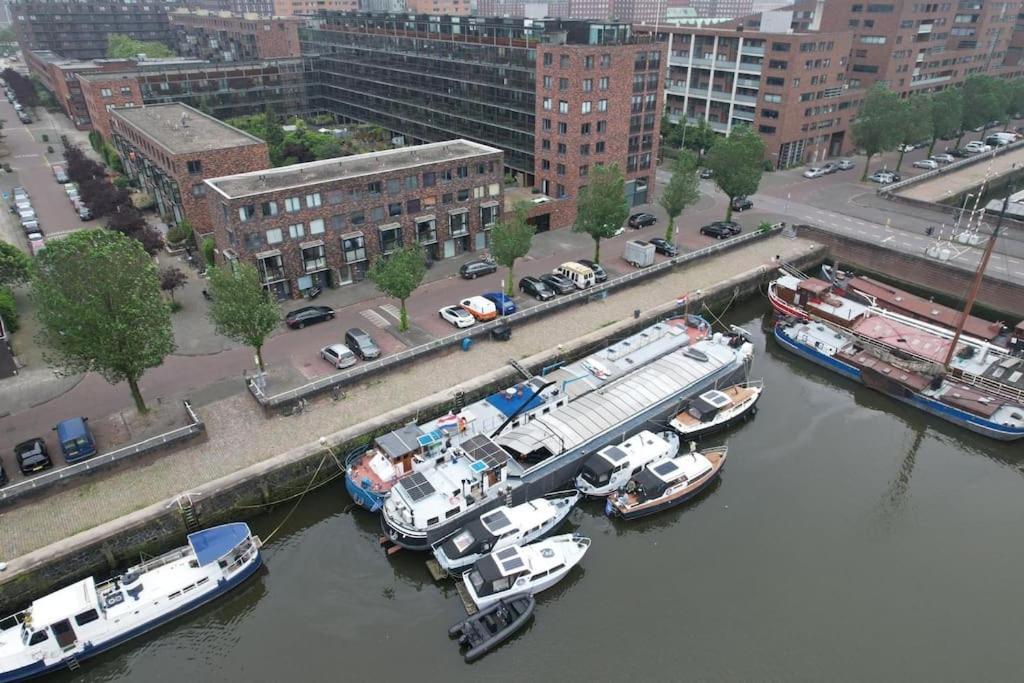 Classic Boat 4-6p Boco Living Marina *