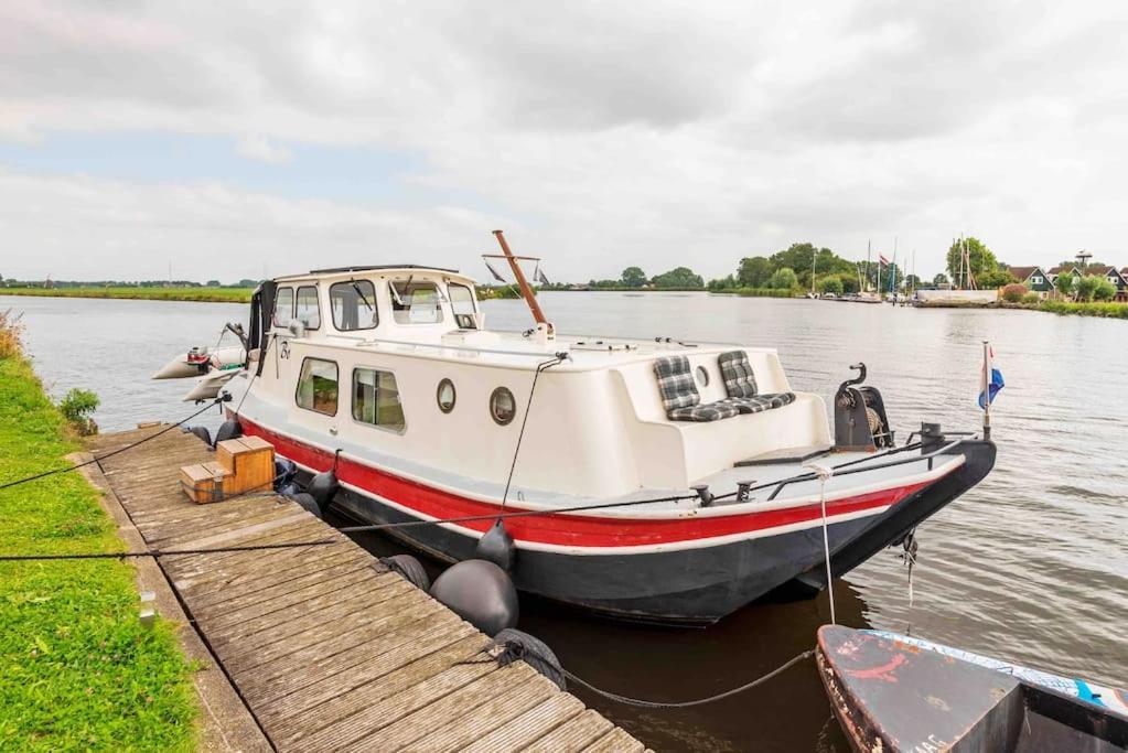 Classic Boat 4-6p Boco Living Marina Rotterdam