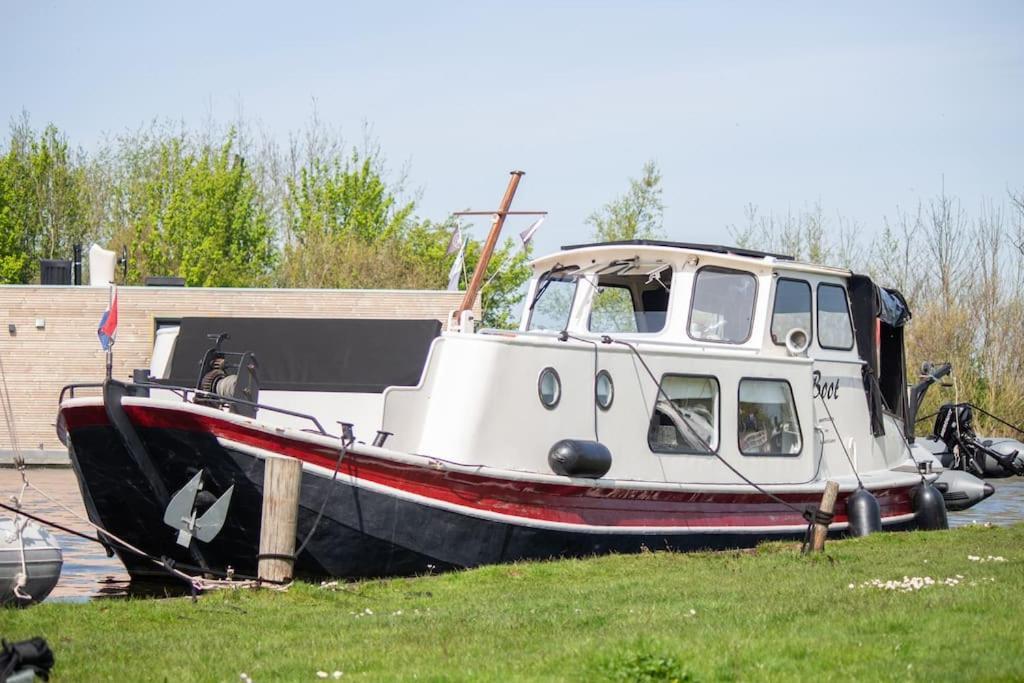 Classic Boat 4-6p Boco Living Marina Appartement Rotterdam