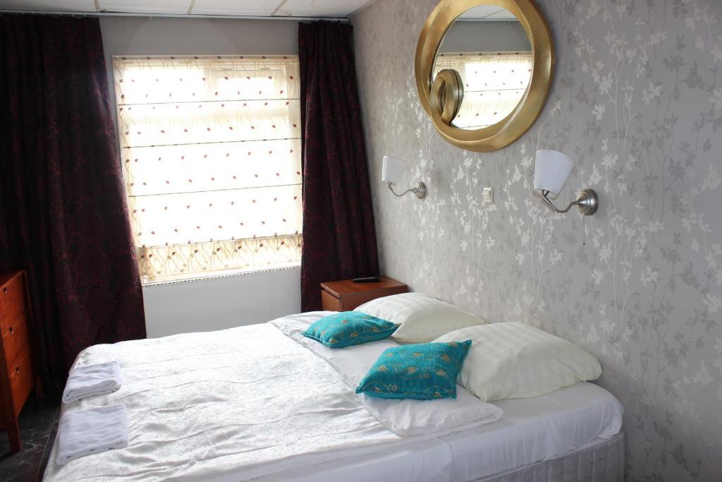 Skyline Hotel 3*