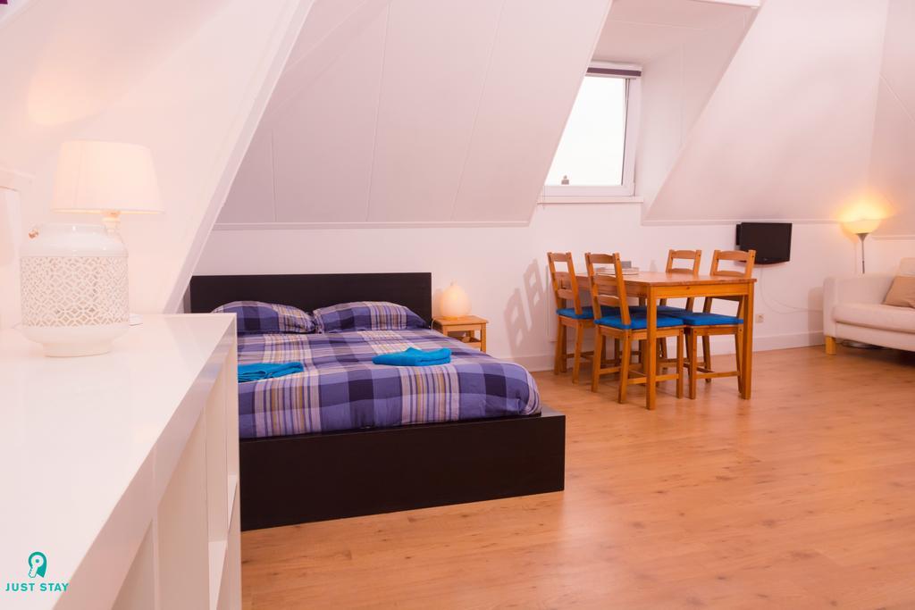 Just - Central West Kruiskade Appartement