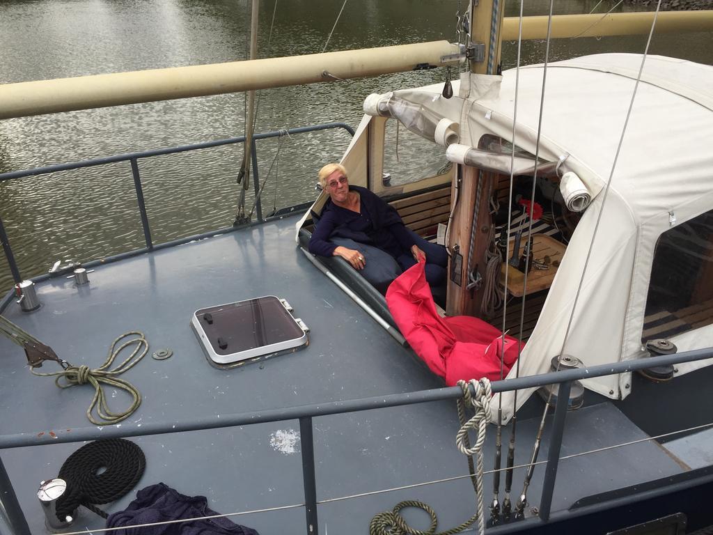 Private Ship Center Botel *