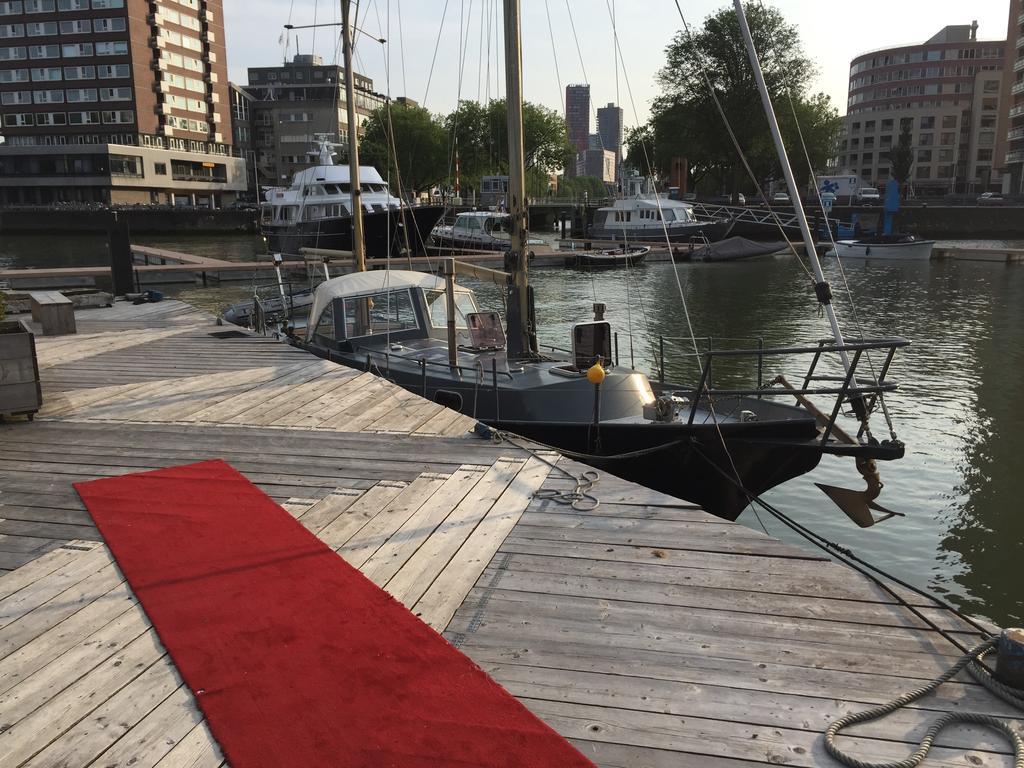 Private Ship Center Botel