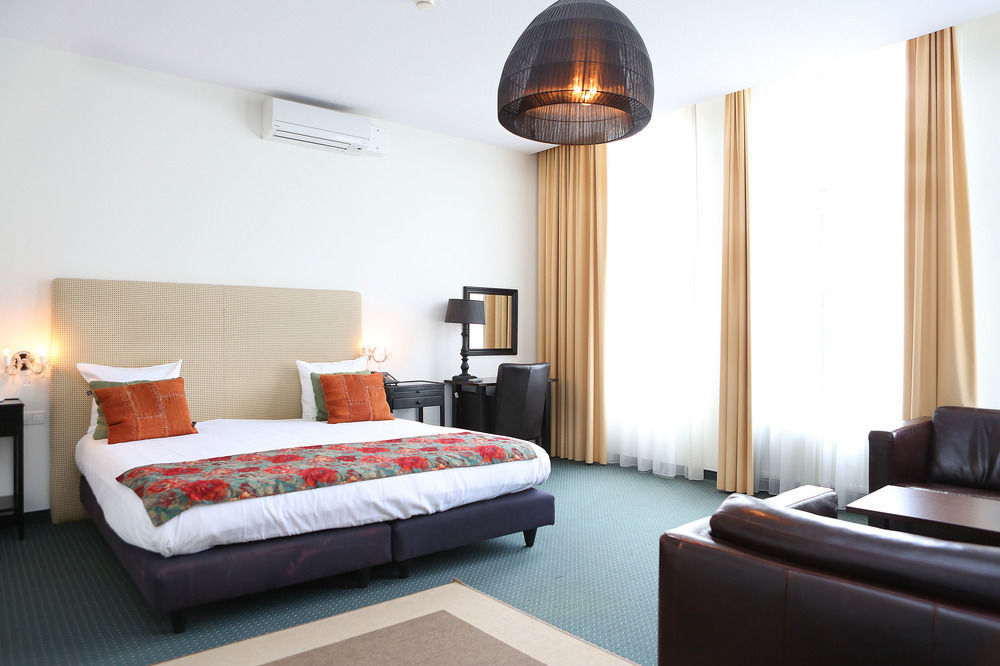 Hotel Boutique Quartier Du Port 4*