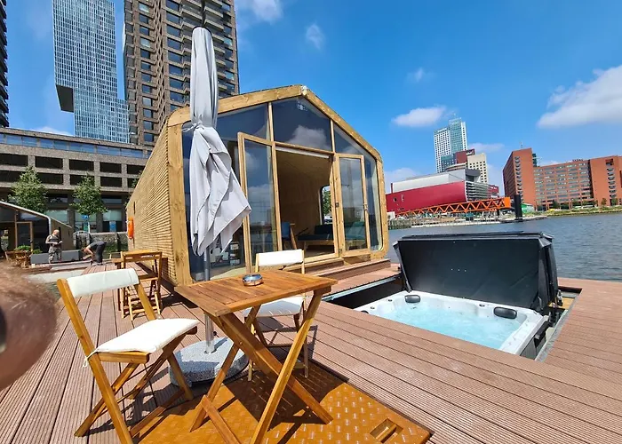 Wikkelboat Nr5 At Floating Rotterdam Rijnhaven