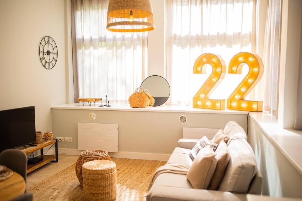 Tastefully 2 Bedroom Serviced 76m2 -kb22- Appartement Rotterdam